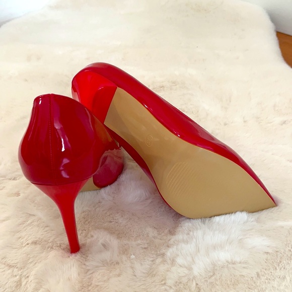 SHEIN Red Pump Heels - Picture 4 of 4